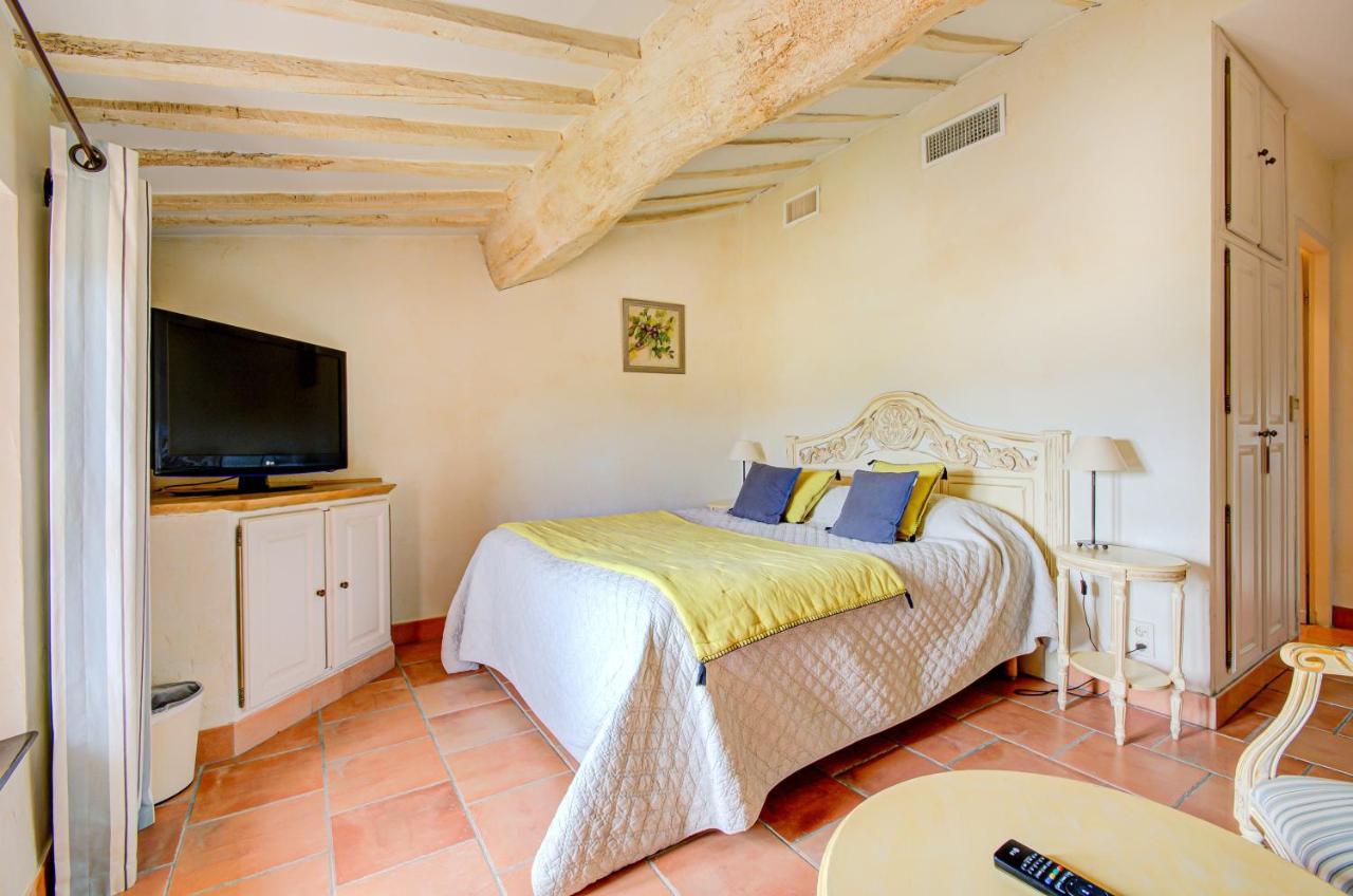 Omma Hotel Roussillon  Exterior photo