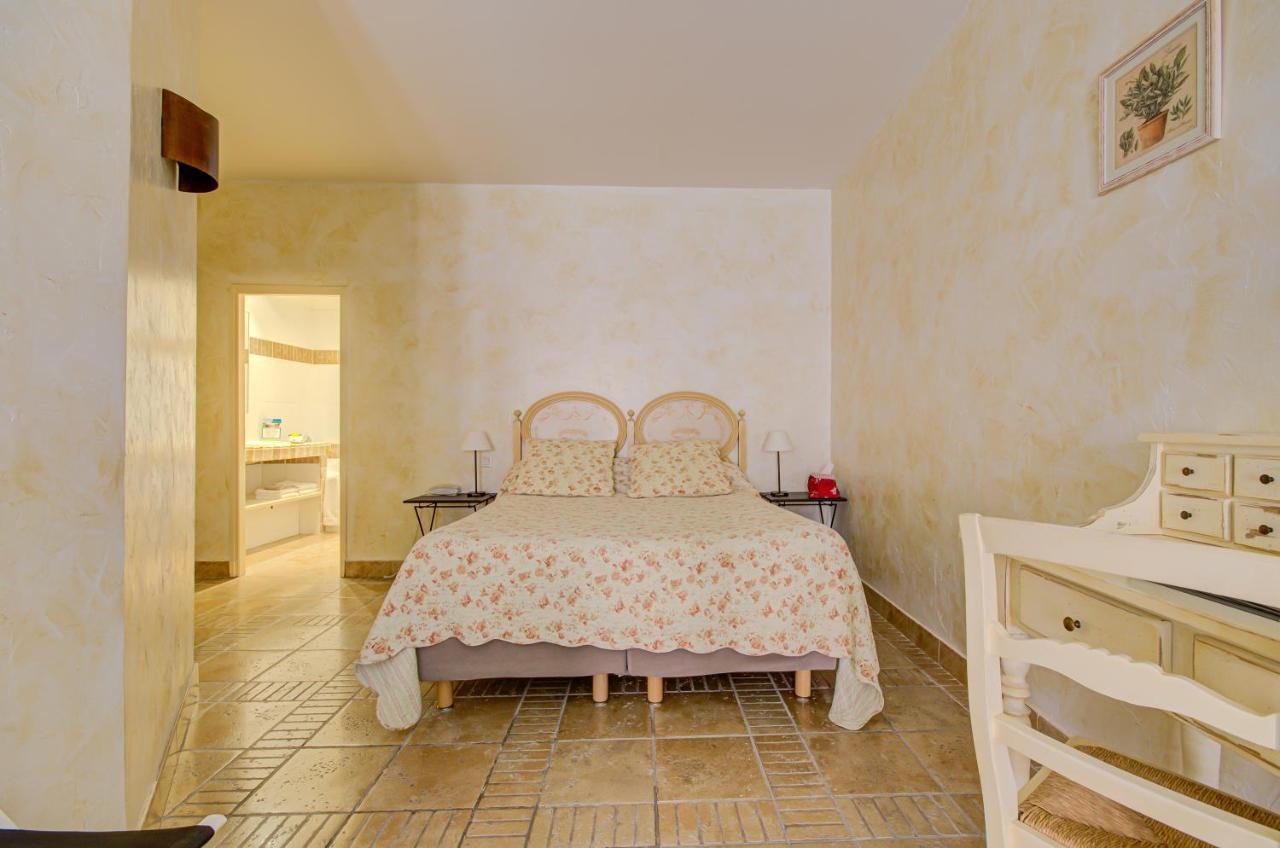 Omma Hotel Roussillon  Exterior photo