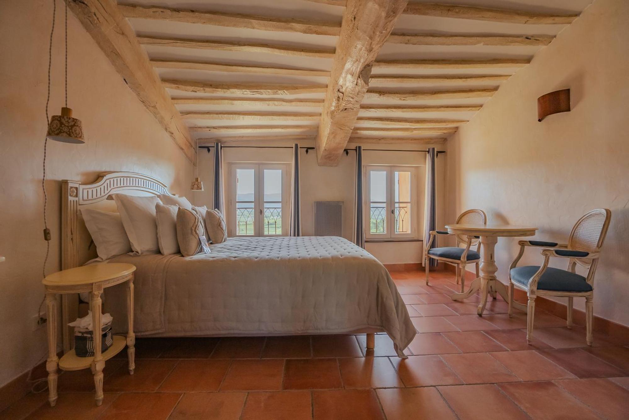 Omma Hotel Roussillon  Exterior photo