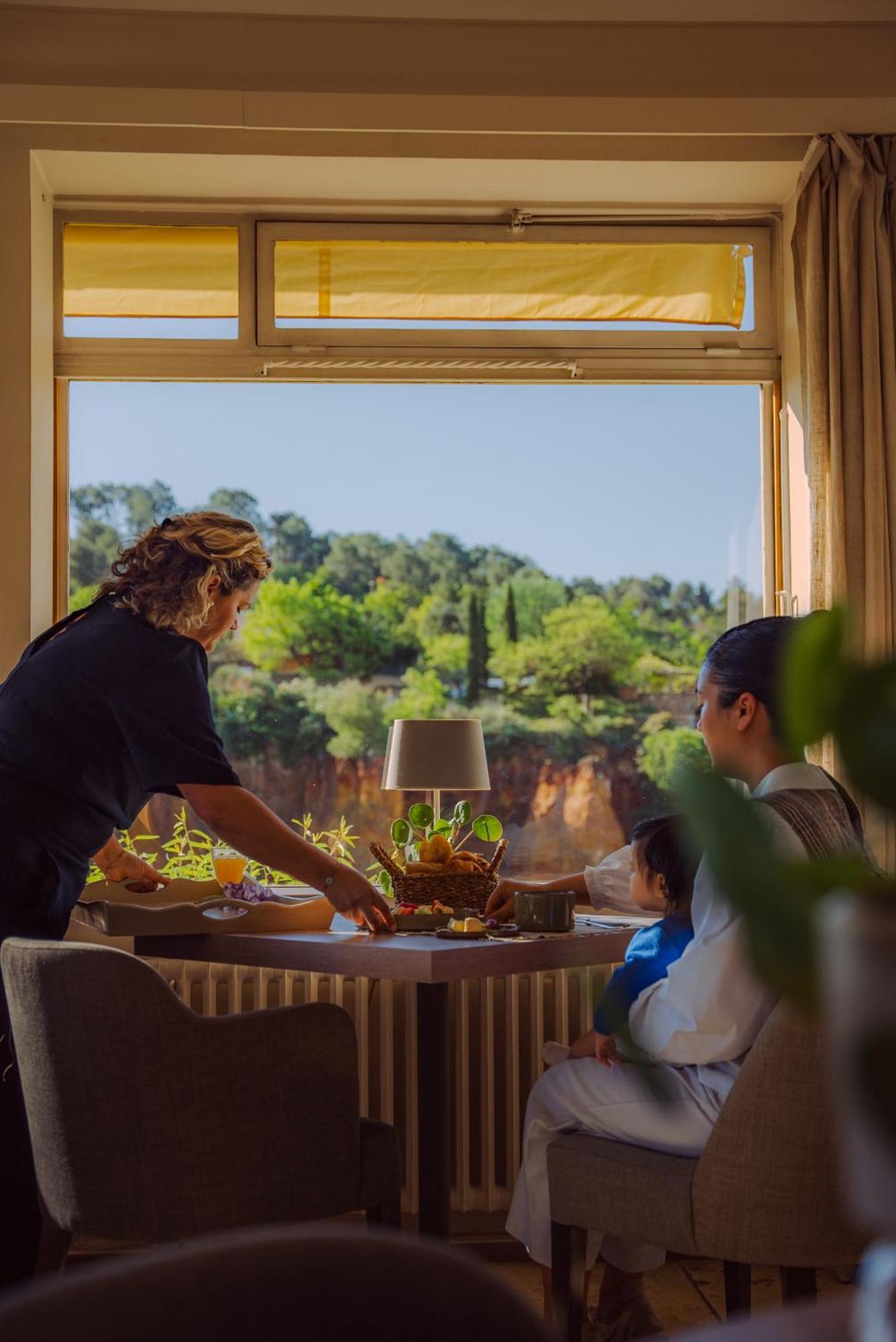 Omma Hotel Roussillon  Exterior photo